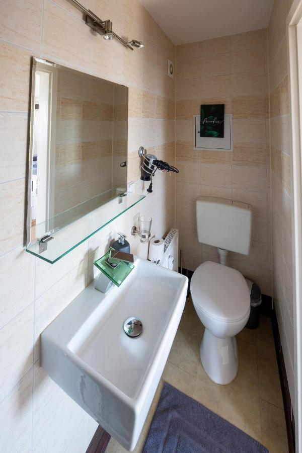 Full House Studios - Ls69 Apartments Halle  Dış mekan fotoğraf